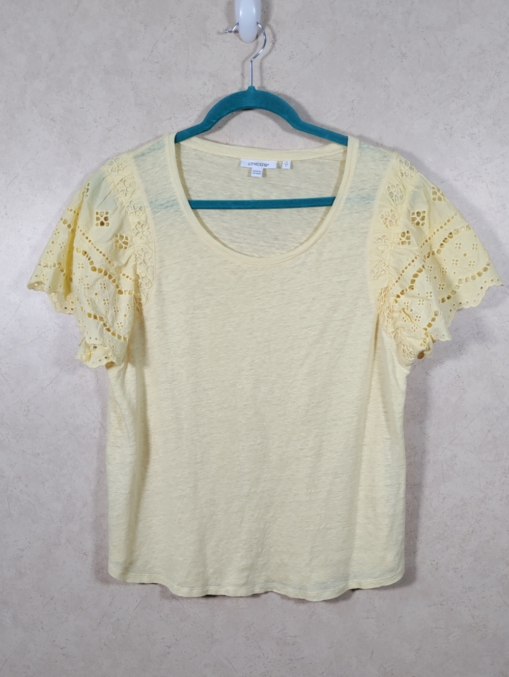 I136 Chico's Yellow Linen Knit Eyelet Flutter Sleeve Scoop Top 2 L